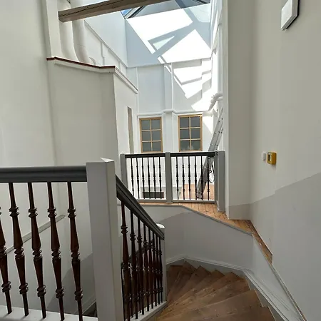 Grosses Fuer Business, Family & Friends