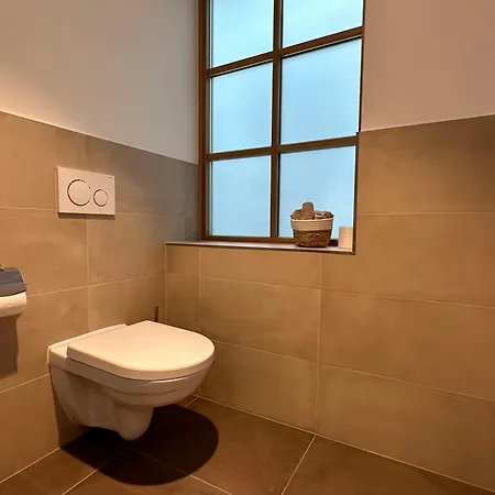 Grosses Fuer Business, Family & Friends Lejlighed *